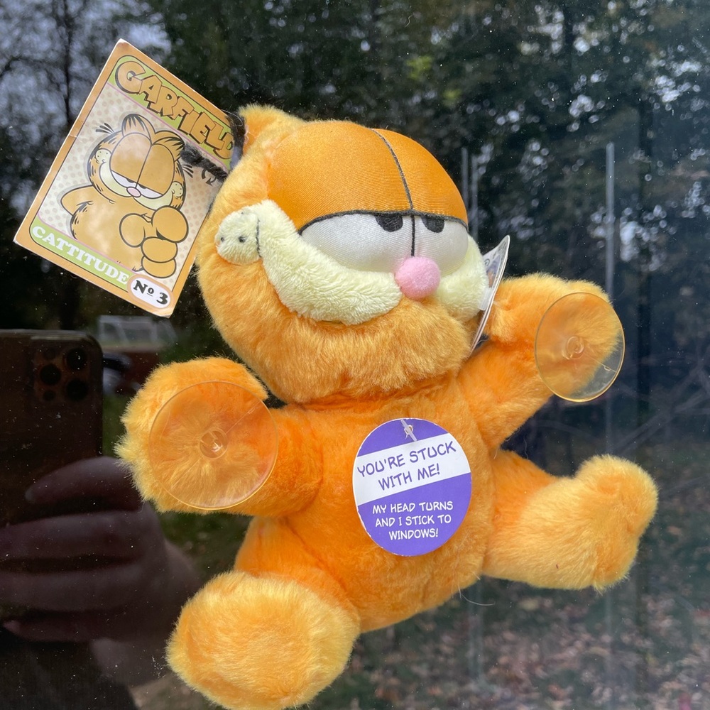 Vintage Garfield window toy with tags!!